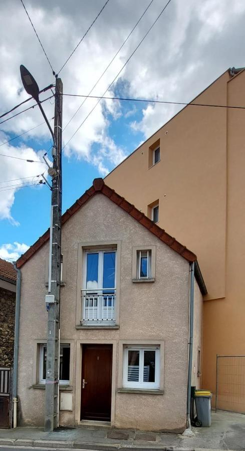 Apartment Nouveau : Rustik'house - A 2 Pas De La Gare Rer C *